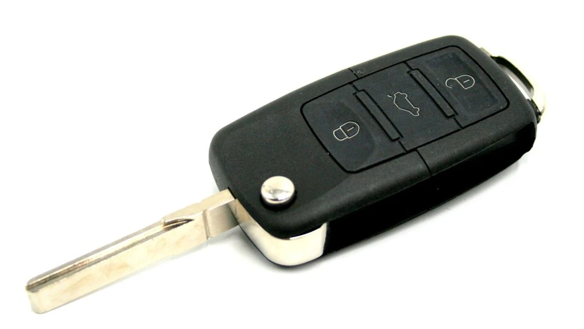 Proč řidiči balí klíče od auta do alobalu? Skutečný důvod vás překvapí. - image 1