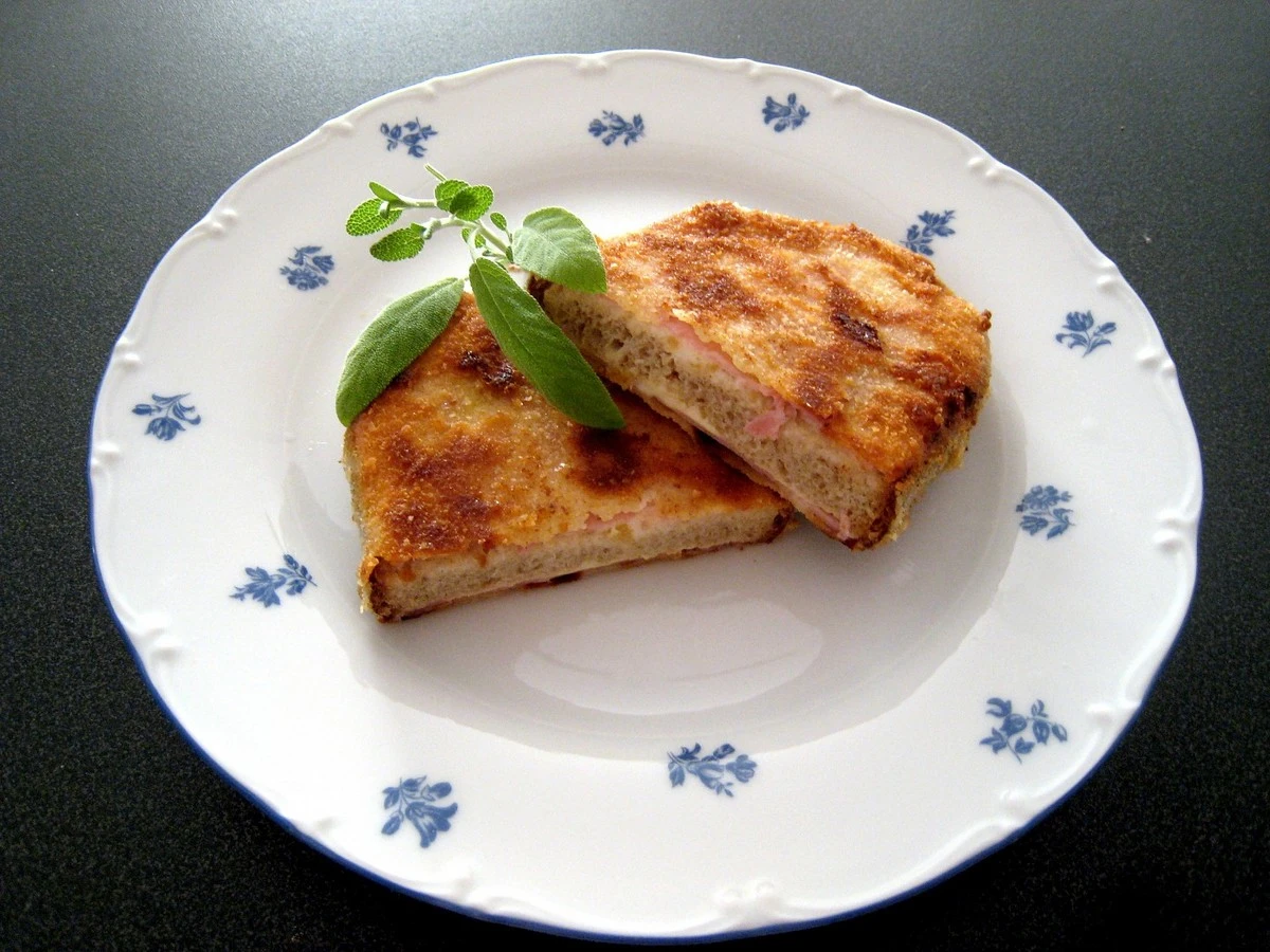 proczkusenikuch-extra-1.webp Proč zkušení kuchaři přidávají na dno hrnce houbu. - image 1