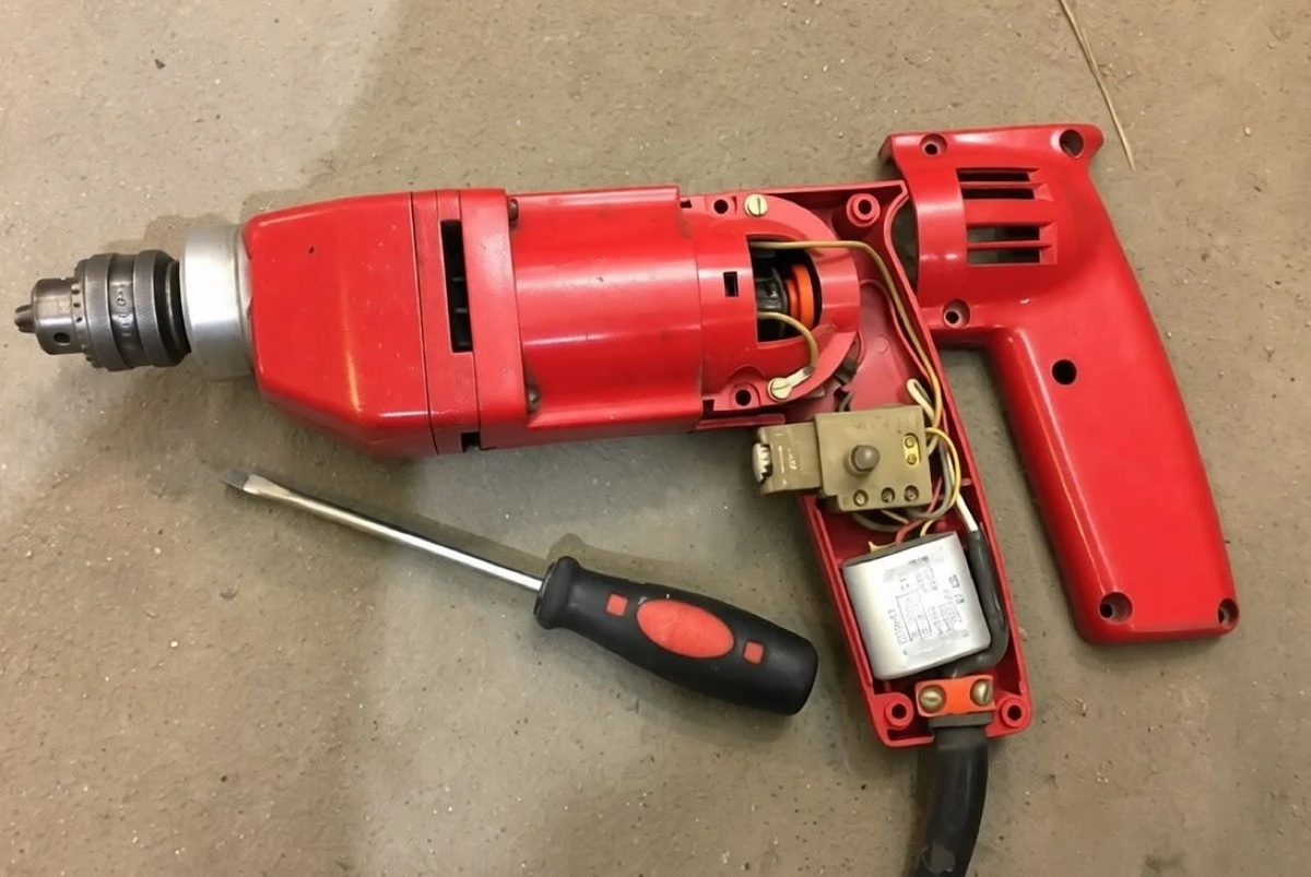 Jiskry z vrtačky: Odhalíme 6 běžných příčin, proč se to děje a jak to snadno opravit