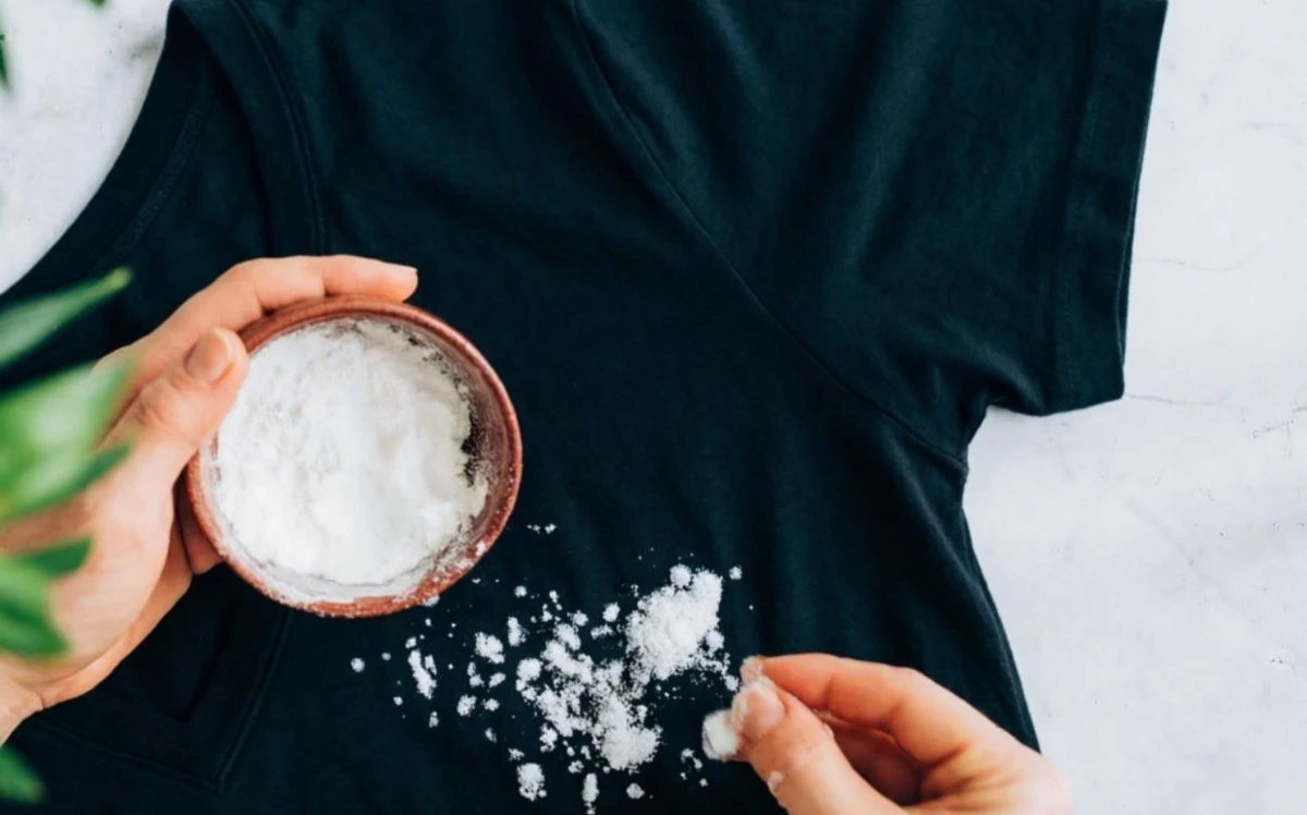 Vybledlé oblečení znovu zazáří: rychlý a levný trik bez chemie