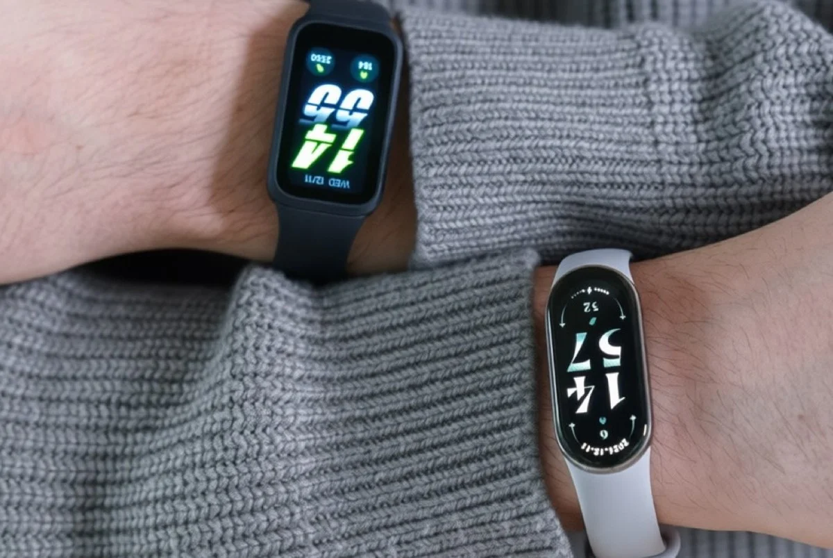 5 chytrých náramků do 1000 Kč, které vám změní život (bez pocitu, že jste se nechali ošidit)