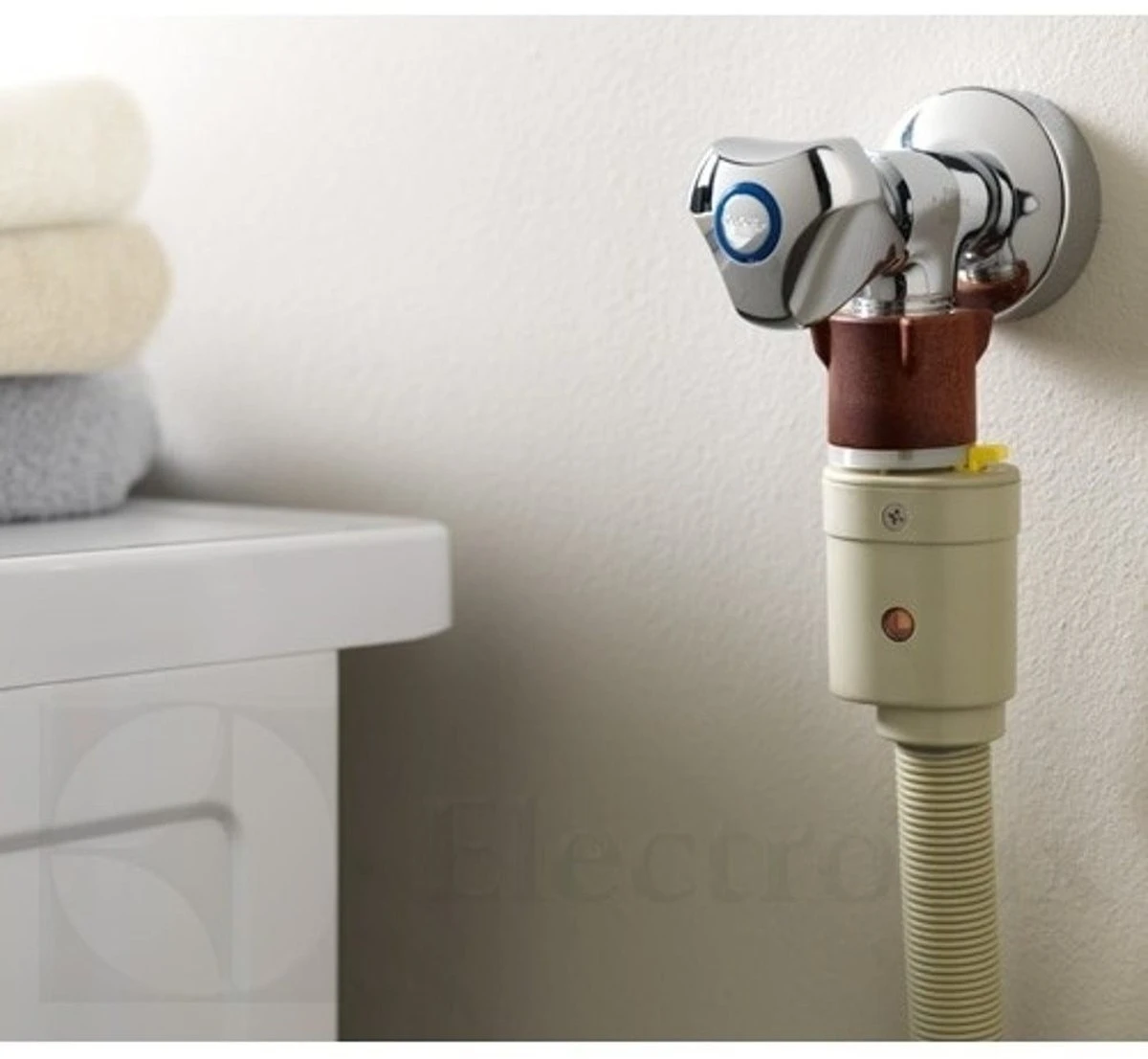 Proč se pračka nesmí zapojovat do prodlužovačky: pravidlo, které šetří peníze i zdraví - image 1