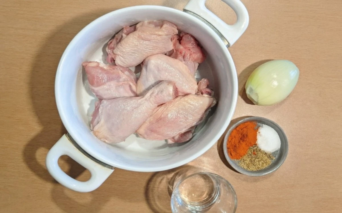 Proč se zbavovat chemie z kupované kuřecího masa: 3 účinné způsoby, jak na to doma