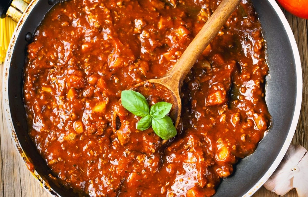 Váš nový tajný recept: Bolognese omáčka, která vám vydrží 3 dny a chutná ještě lépe - image 1