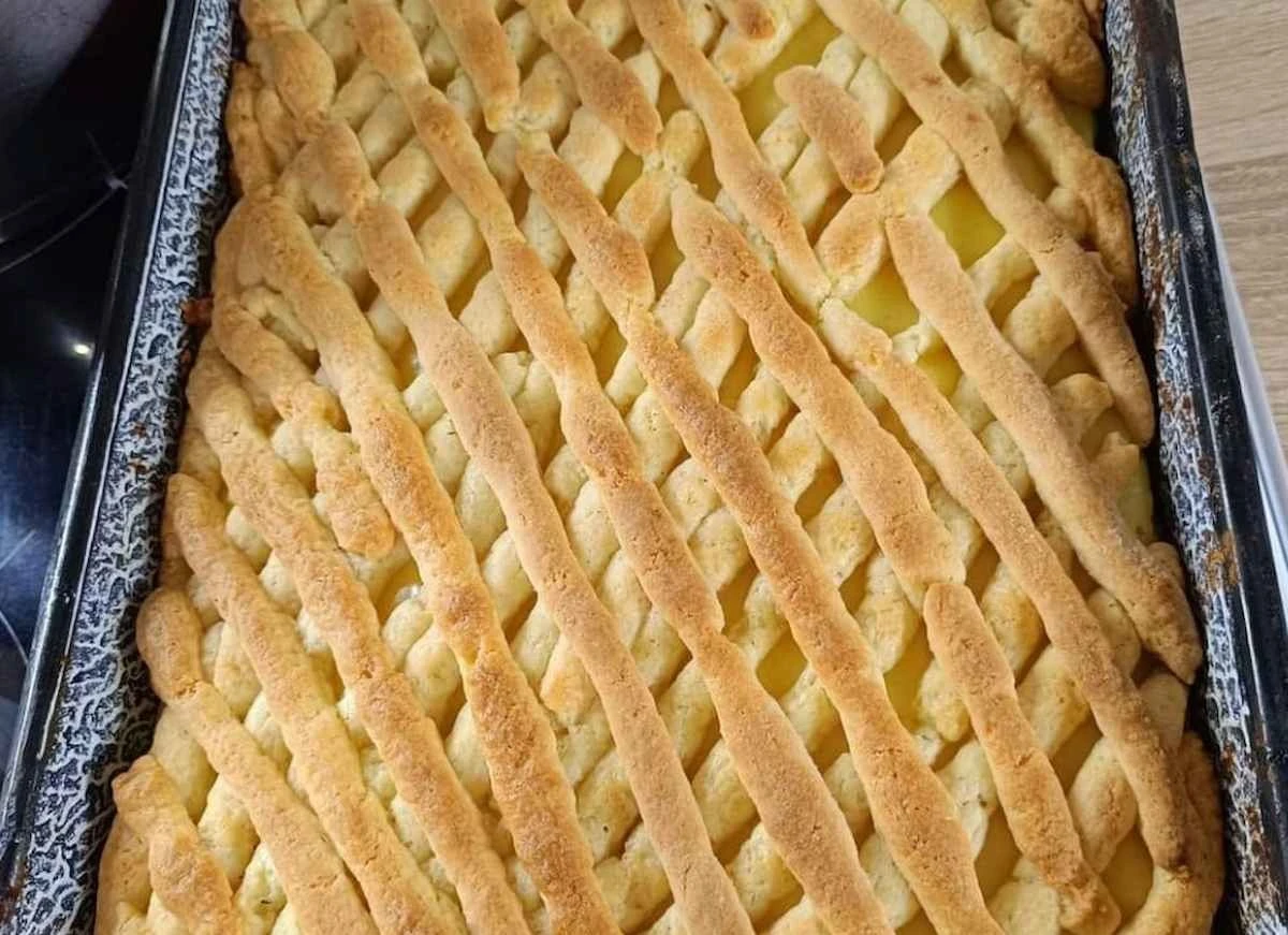 Babiččina skříňka s tajným receptem: Jablečný koláč s pudinkovým krémem, který vás dostane