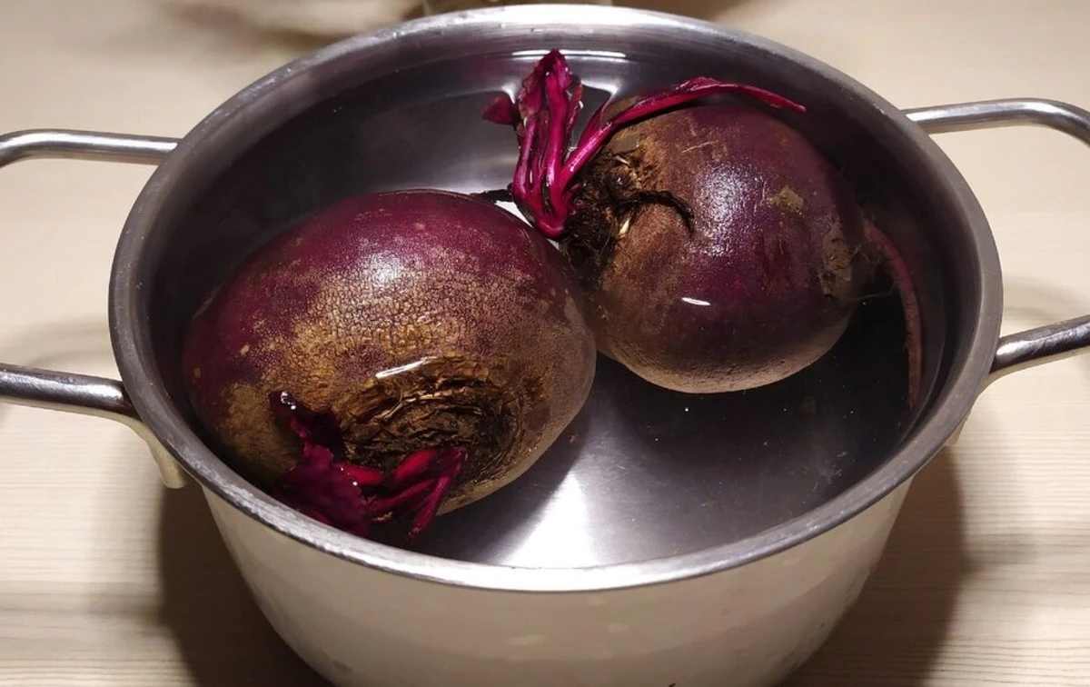 Proč vaše řepa ztrácí barvu a jak tomu zabránit jednou lžící