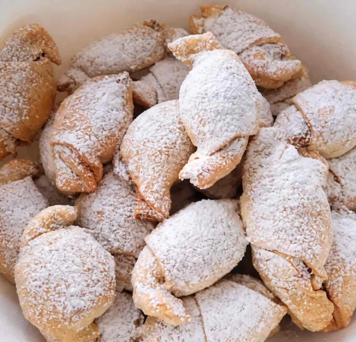 Babiččin ořechový rohlíček: Proč si ho celý vesnice zamilovala?