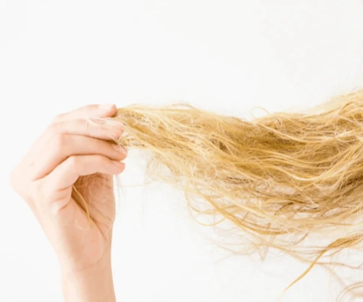 vsovetskemstylu-extra-1.webp V sovětském stylu: jak dodat vlasům lesk jedinou procedurou bez drahé kosmetiky - image 1