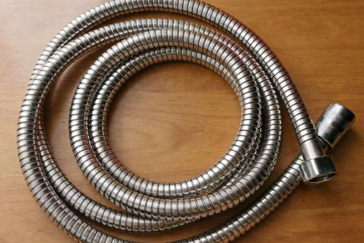 Proč váš sprchový hadici znovu zazáří: rychlý domácí trik