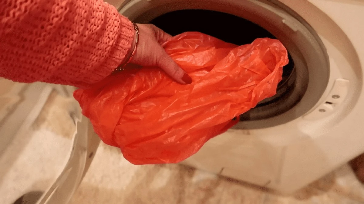 Jeden obyčejný sáček v pračce vám pomůže ušetřit