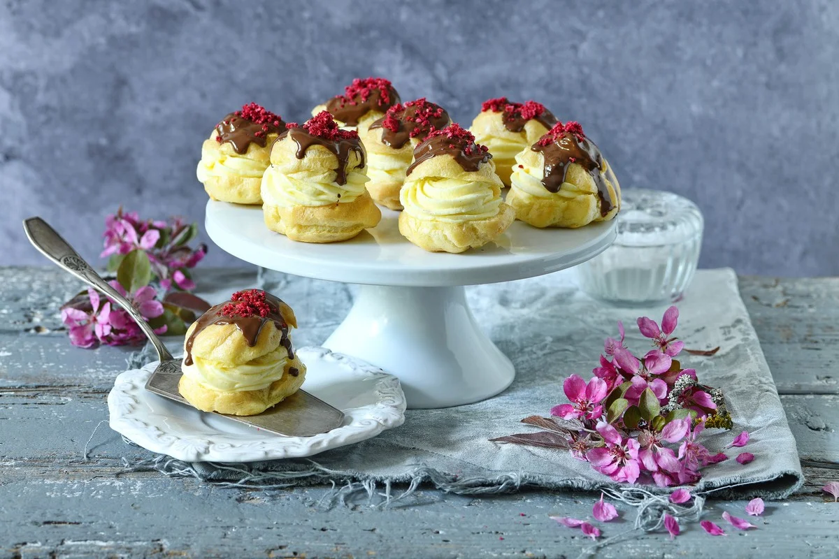 Proč většina pekařů dává profiterolky na dno trouby - image 1