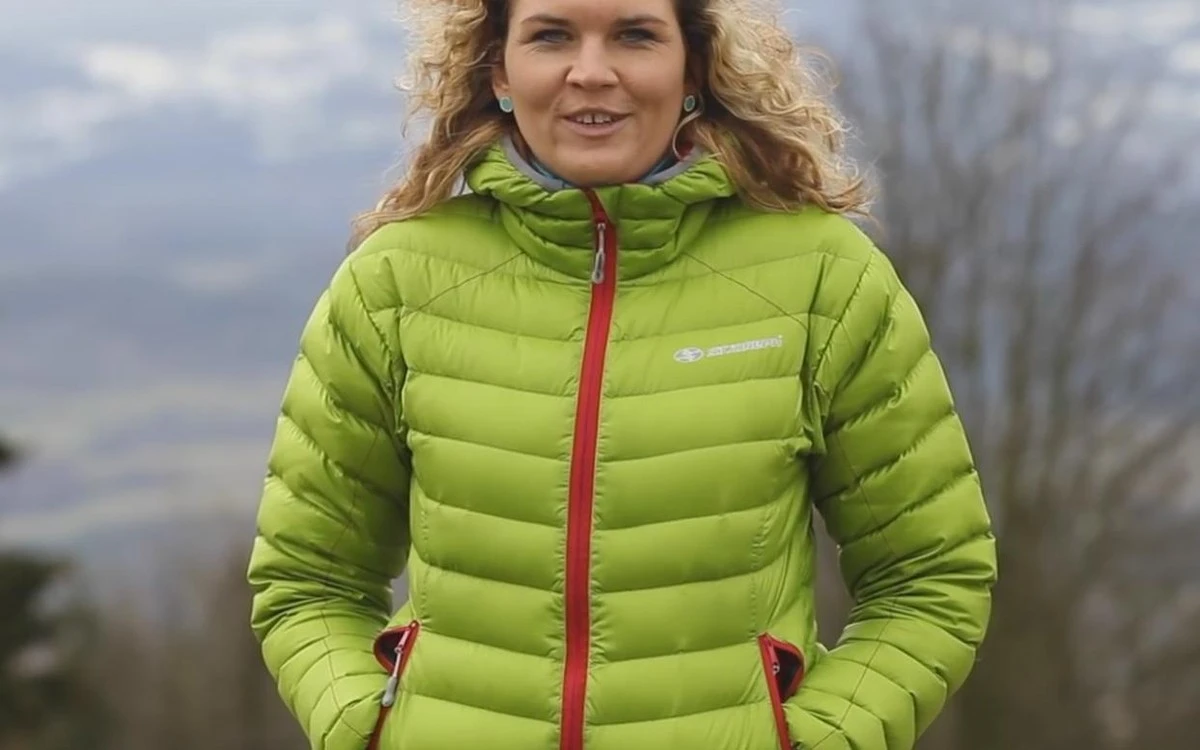 Díky této houbičce a kousku mýdla bude vaše bunda jako nová za 15 minut - image 1