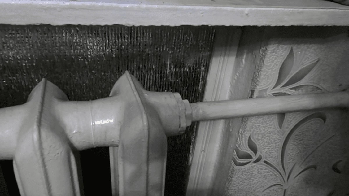 Zapomeňte na drahé opravy: Jak můj švagr utěsnil netěsnící radiátor solí a gázou