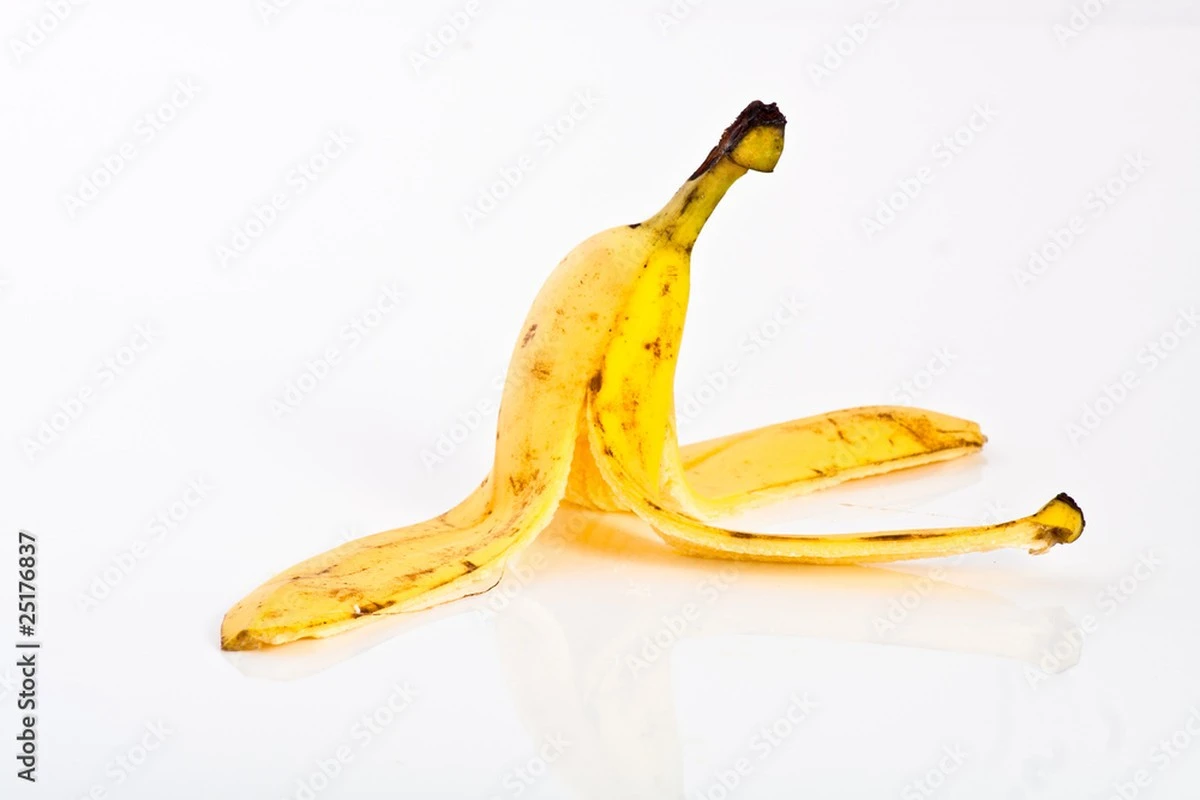 Proč zkušené hospodyňky přidávají banánové slupky do pastí na šváby - image 1