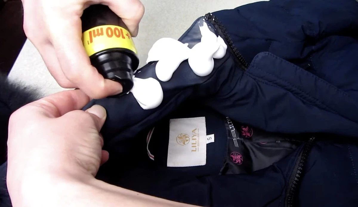 Už nikdy neperte péřovku: Trik s holicí pěnou vás zachrání před zničením