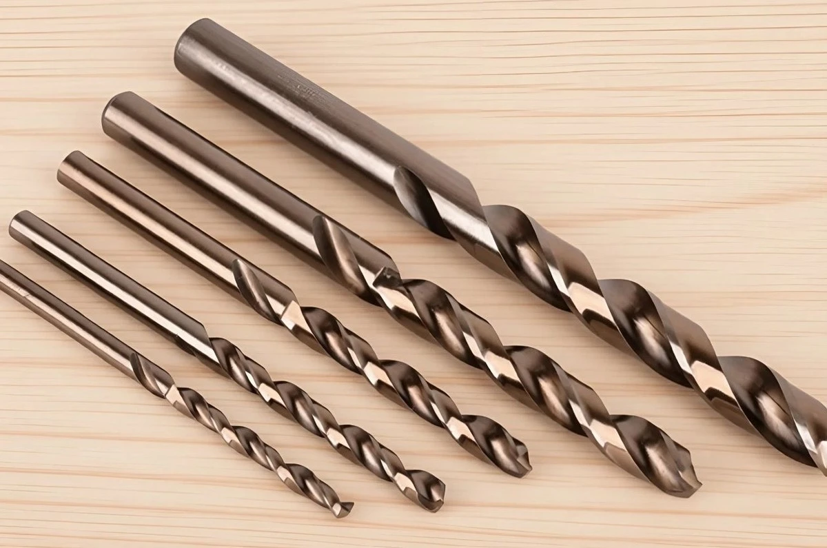 Jak vybrat HSS vrtačku podle barvy a váhy: tipy pro dlouhou životnost
