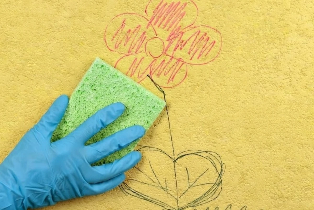 Tekuté tapety jako nové: Rychlý způsob čištění bez poškození povrchu