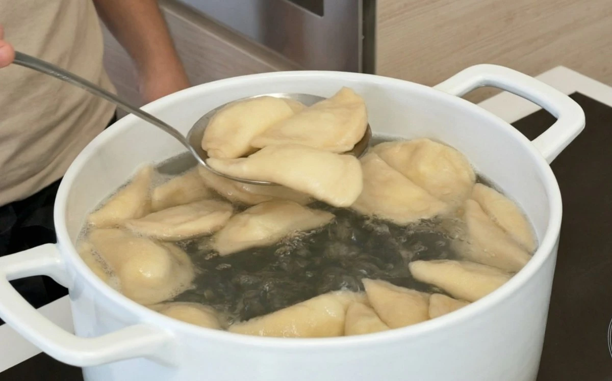 Přestaňte se trápit. Varenyky neslepí díky tomuto triku od profíků