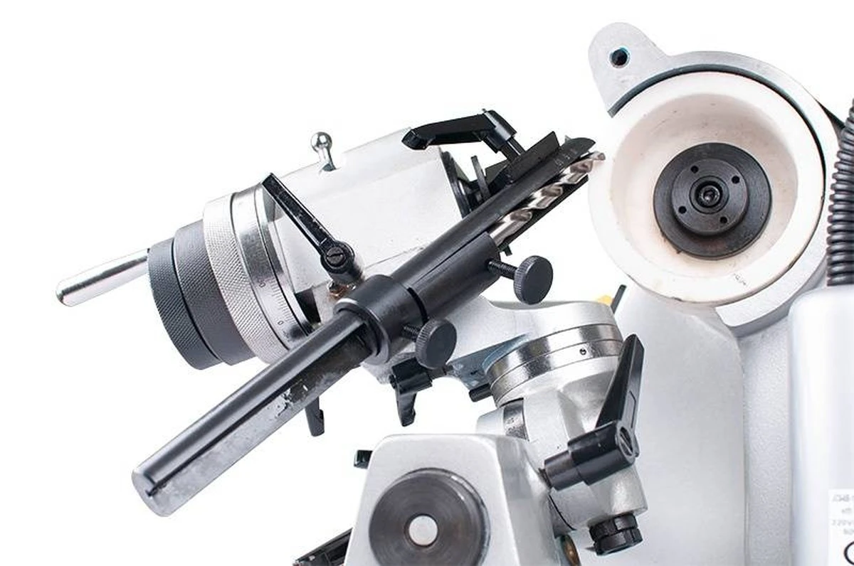 Jak nabrousit vrták za minutu bez brousku a úhlové brusky: jednoduchý nástavec promění tupý vrták v nový ostrý - image 1