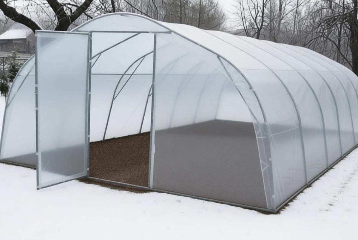 Tři důvody, proč zvážit PVC fólii místo skla a polykarbonátu pro vaši novou skleník