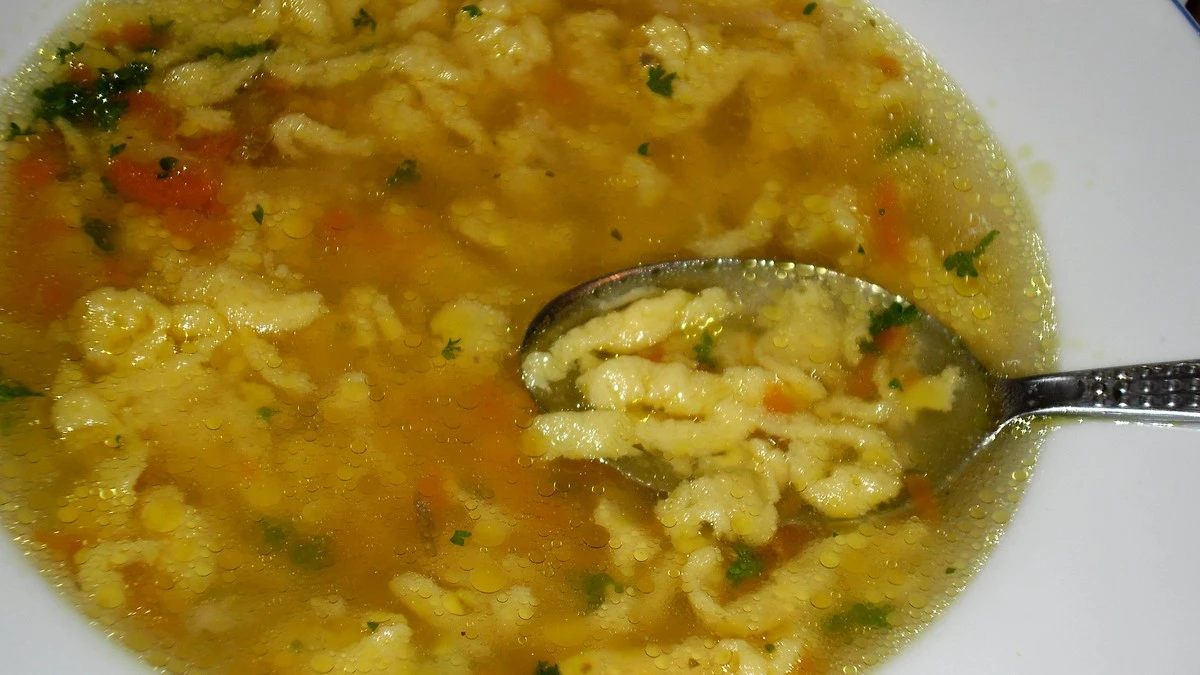 Babiččina tajná zbraň: Proč se tato náplň do polévky vaří generace a co z ní dělá dokonalou - image 1