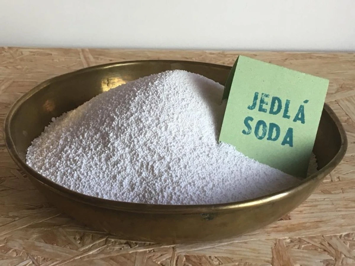 Jedna lžíce jedlé sody promění váš mycí prostředek: Mastnota mizí, lahvička vydrží dvakrát déle - image 1