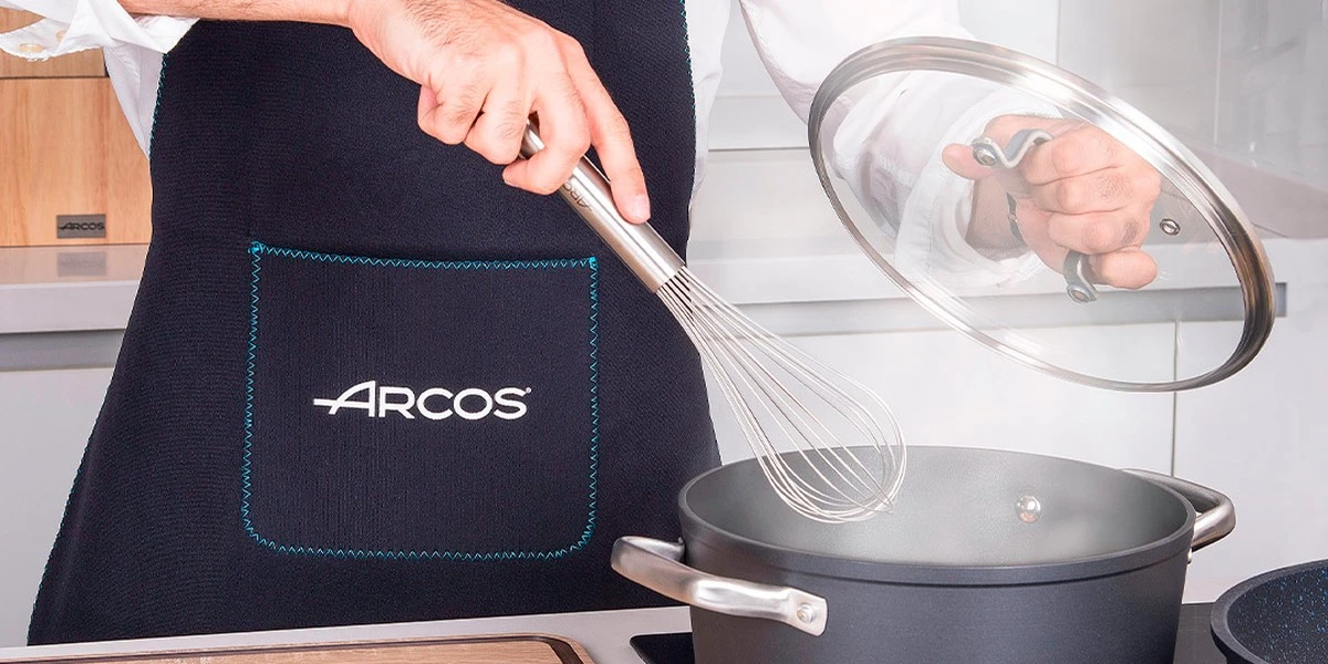 Секрет чистой стеклянной крышки: как отмыть стойкий жир всего за 20 минут - image 1