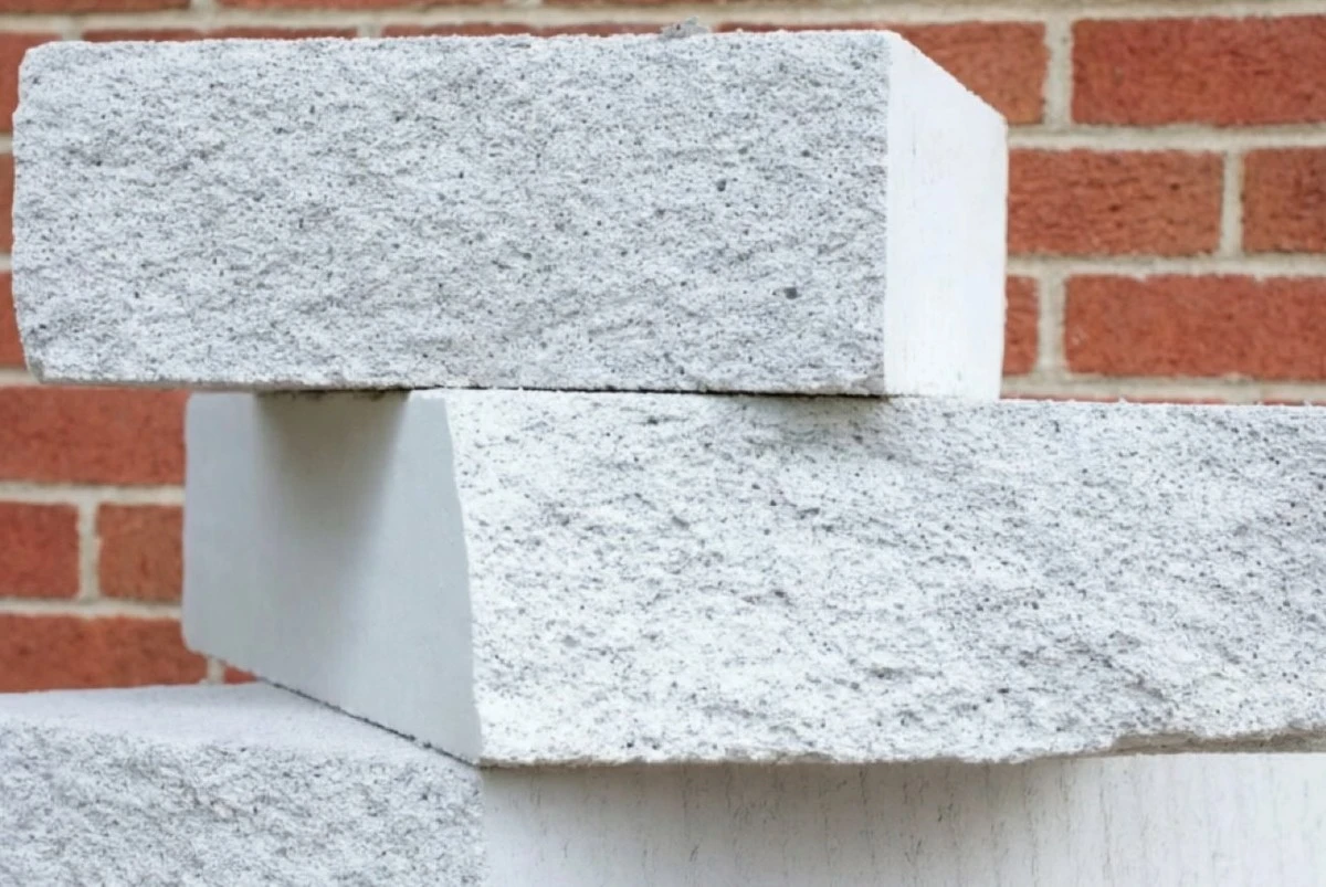 Proč se na vašem Ytongu objevuje plíseň a kdo za to opravdu může: 4 chyby, o kterých málokdo ví