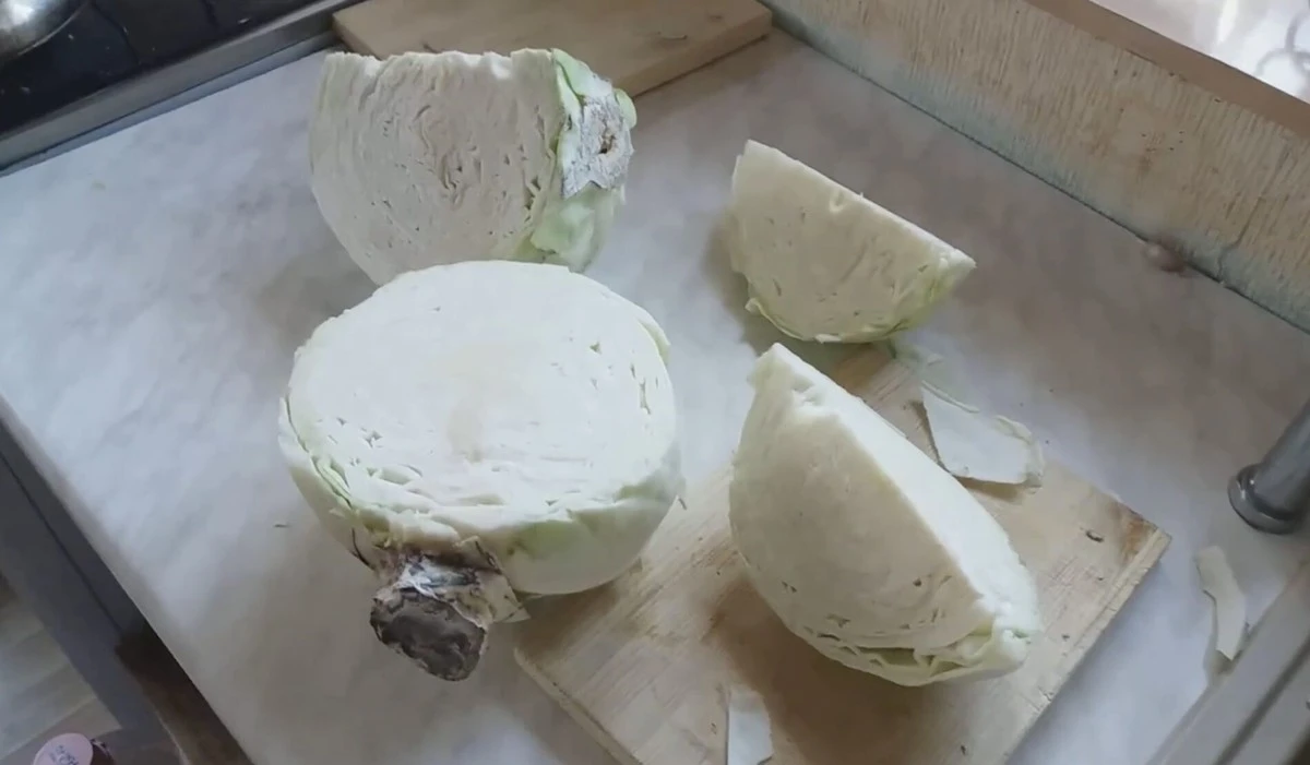 Jak uchovat zelí čerstvé týdny: Stačí jeden šikovný trik