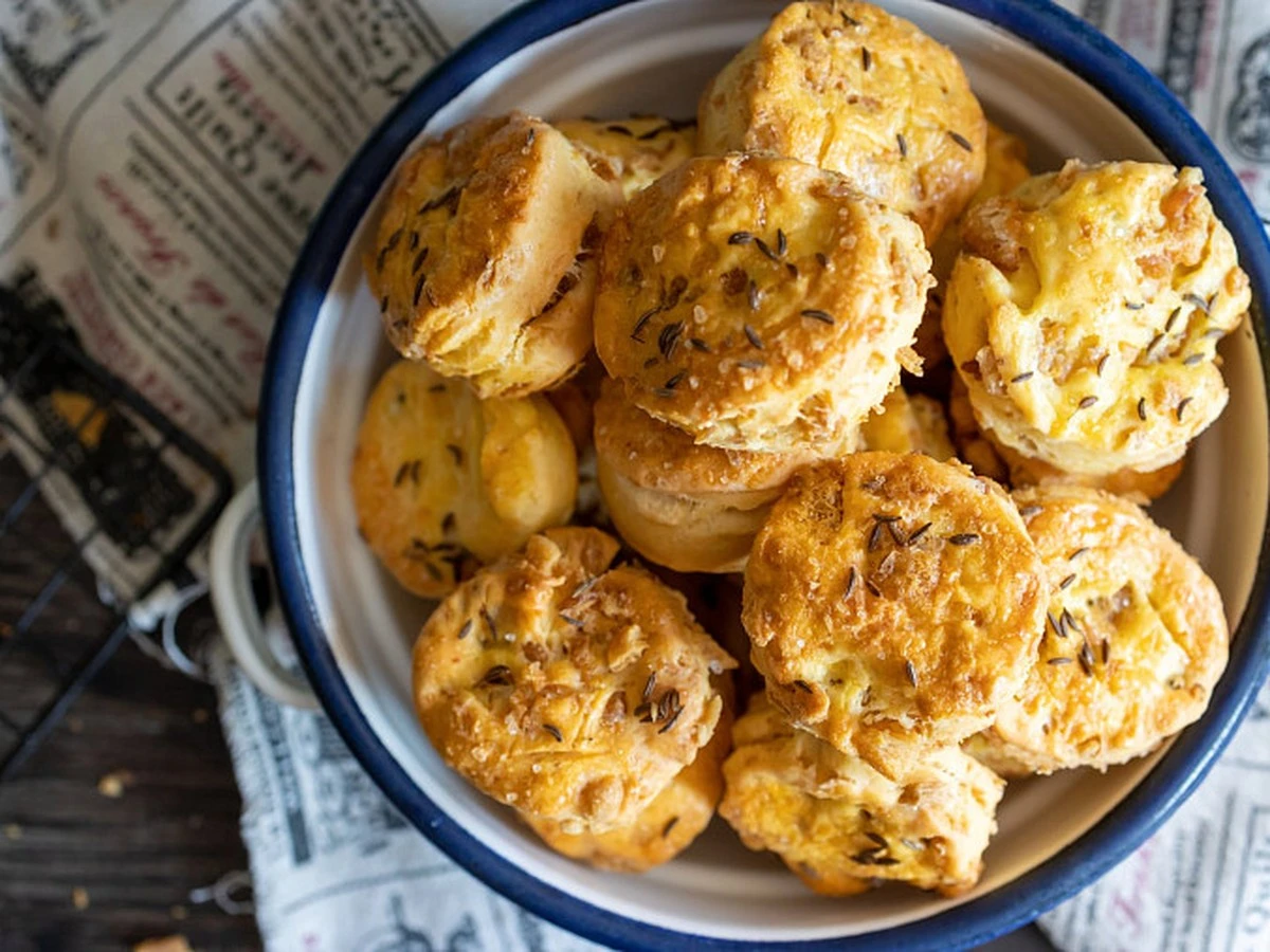 babiccintrikpro-extra-1.webp Babiččin trik pro dokonalé škvarkové pagáčky: Tajemství křupavé kůrky i nadýchaného středu - image 1