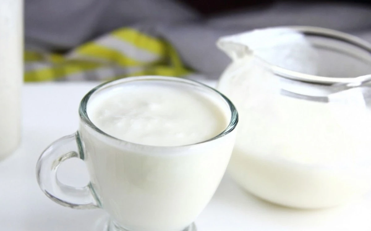 Proč nahrazení večeře kefírem může být chyba, která překvapí vaši váhu i náladu