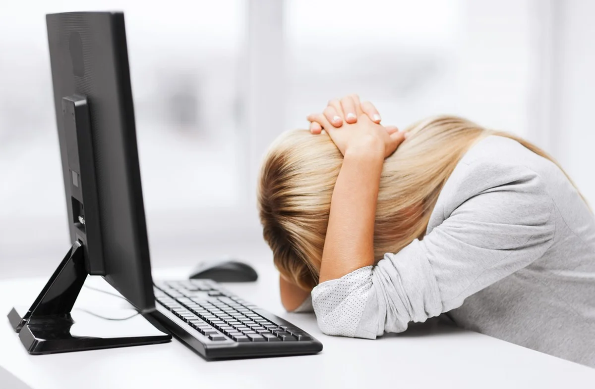 6 věcí, které neskutečně rozčilují inteligentní ženy: Být chytrou není vždycky dar - image 1