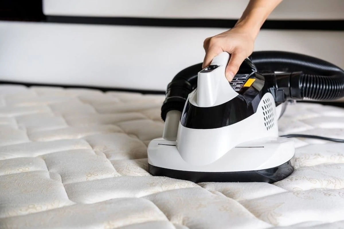 matracevypadala-extra-1.webp Matrace vypadala jako po nájemnících, dokud jsem neprovedla 1 trik s žehličkou – skvrny mizí před očima - image 1