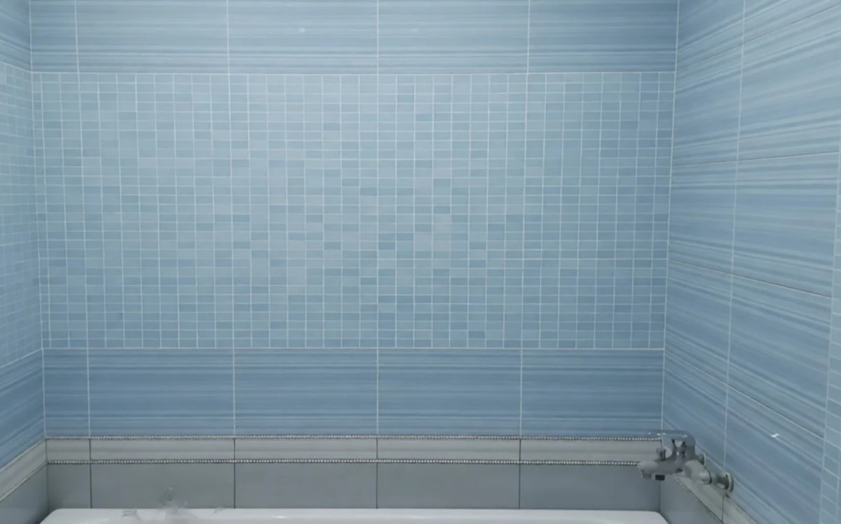 Černé spáry po sprchou? 3 domácí triky, jak je vrátit do původní bělosti