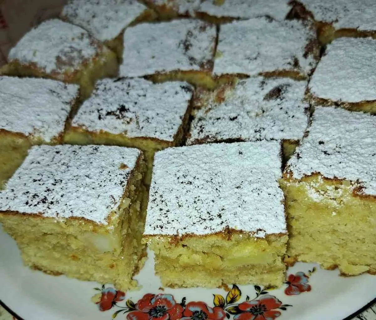 Nejjednodušší jablečný koláč, který zmizí ze stolu