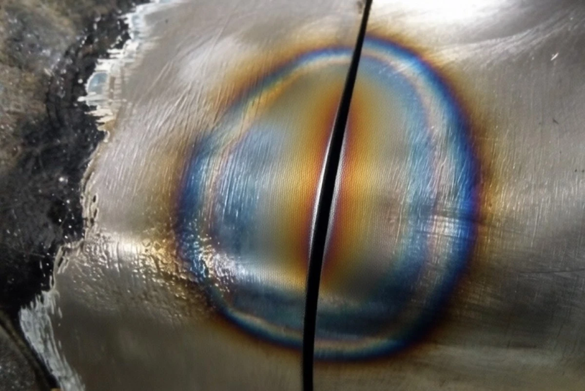 Jak opravit drobnou prasklinu v kovu za pár korun: Podrobný návod krok za krokem