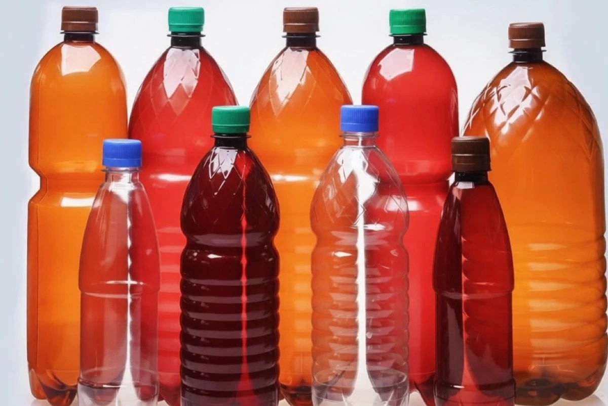 5 chytrých triků, jak plastikové lahve proměnit v pomocníky na zahradě