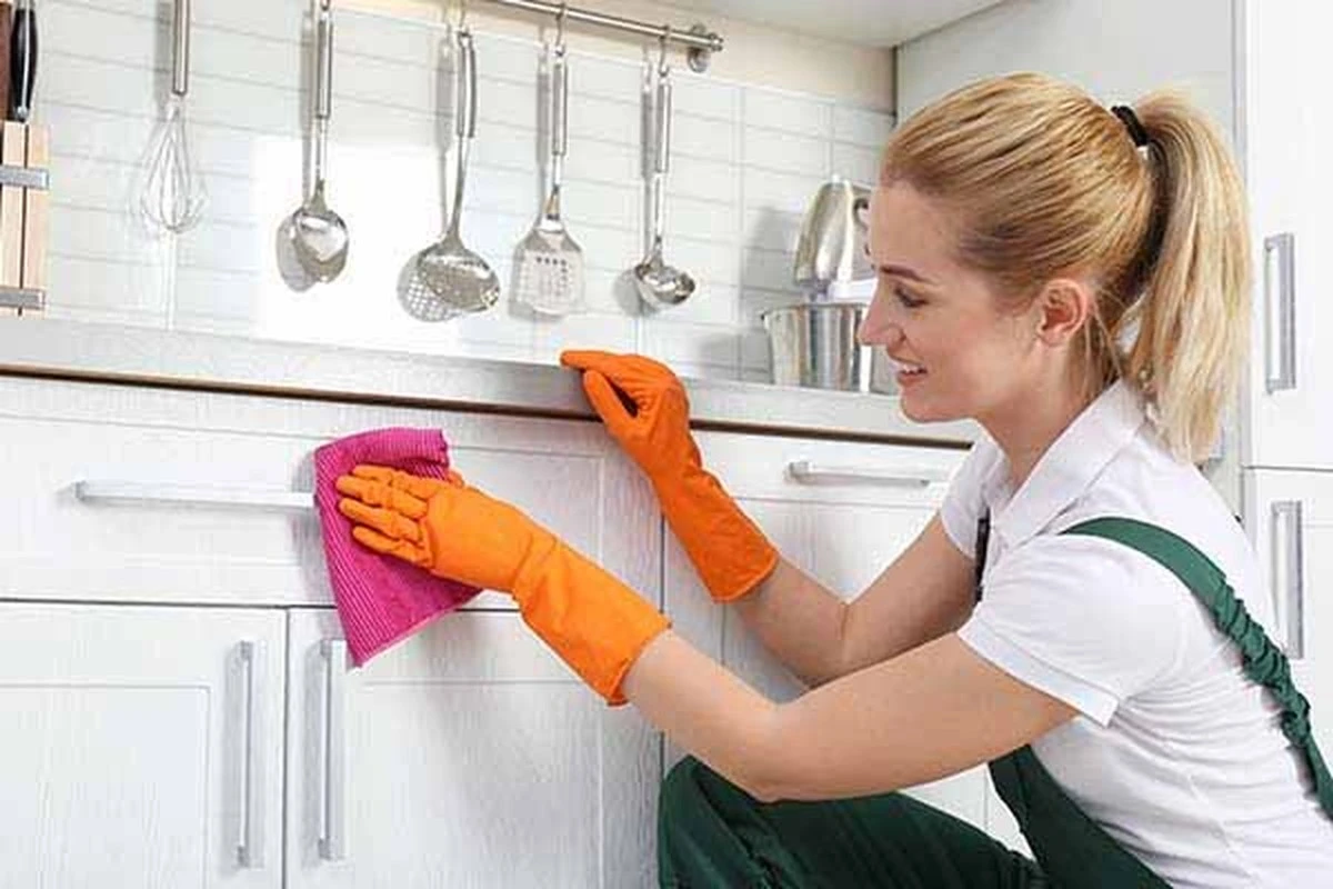 Proč německé hospodyňky používají olej na čištění kuchyňských skříněk: trik pro zářivou čistotu za pár minut - image 1