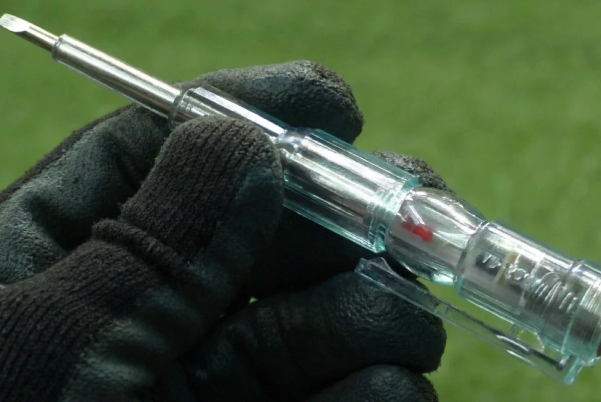 Indikační šroubovák: Tajné funkce, které vám zjednoduší život