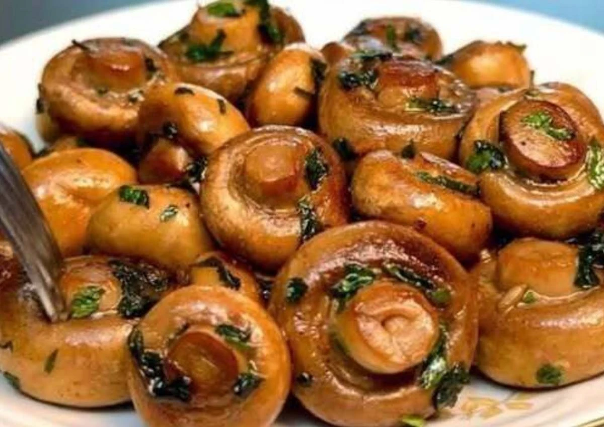 Houbová „lahodka“ s česnekem prý překoná maso: Recept, který vás překvapí