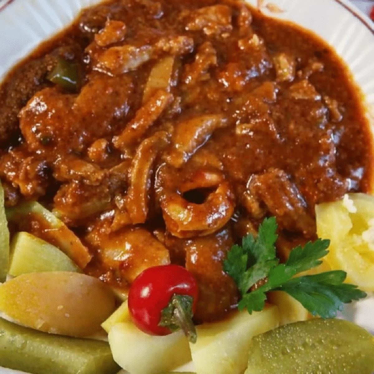 Pravý maďarský dršťkový guláš s mozkom: Tajemství, které promění vaši večeři