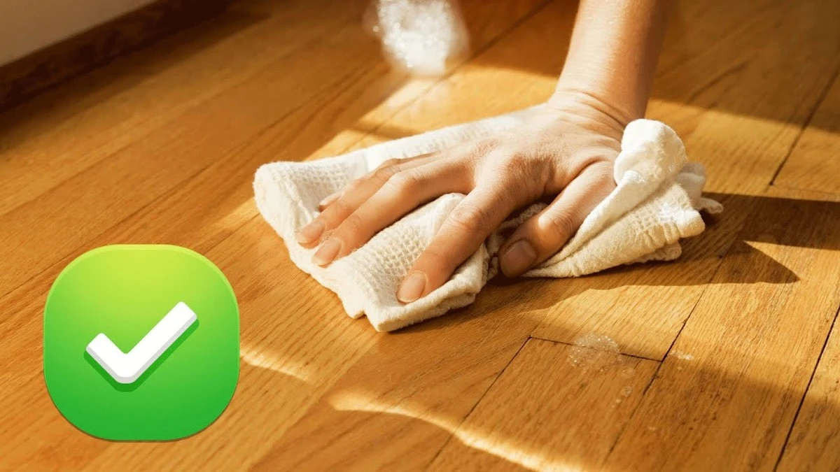 Starý lino už nebude matné: stačí přidat tuto látku do vody a podlaha zazáří jako nová