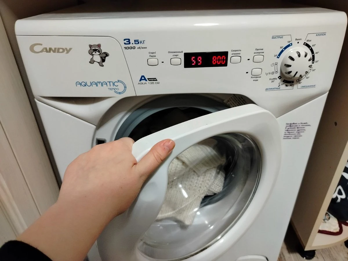 Po praní nechávejte dvířka pračky lehce pootevřená: zamezíte zápachu i kazům