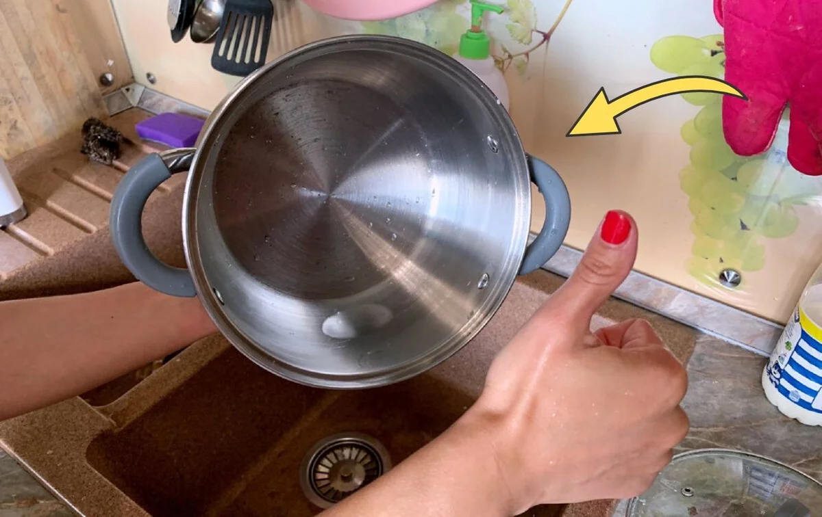 Proč se vaše nádobí po umytí třpytí jako nové: Směs 4 složek nahradí drahé mycí prostředky