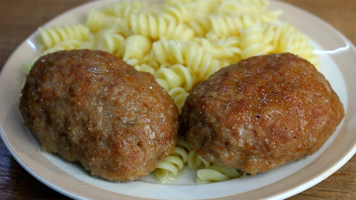 Proč se obávané opékání kuřat vyhýbá kouři a spálení? Objevte náhradu za mouku, která funguje i pro ryby.