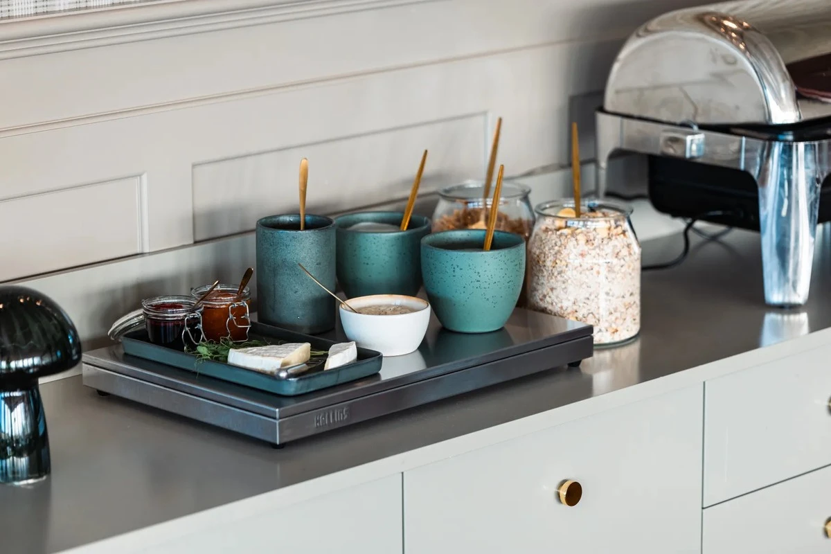 Proč mrazím talíře před večeří: Trik od kumy, který si oblíbila celá rodina - image 1