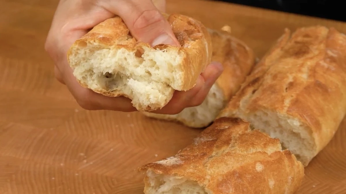 Chleba jako čerstvý za 10 sekund: S tímto trikem ho "zachráníte" vždy!