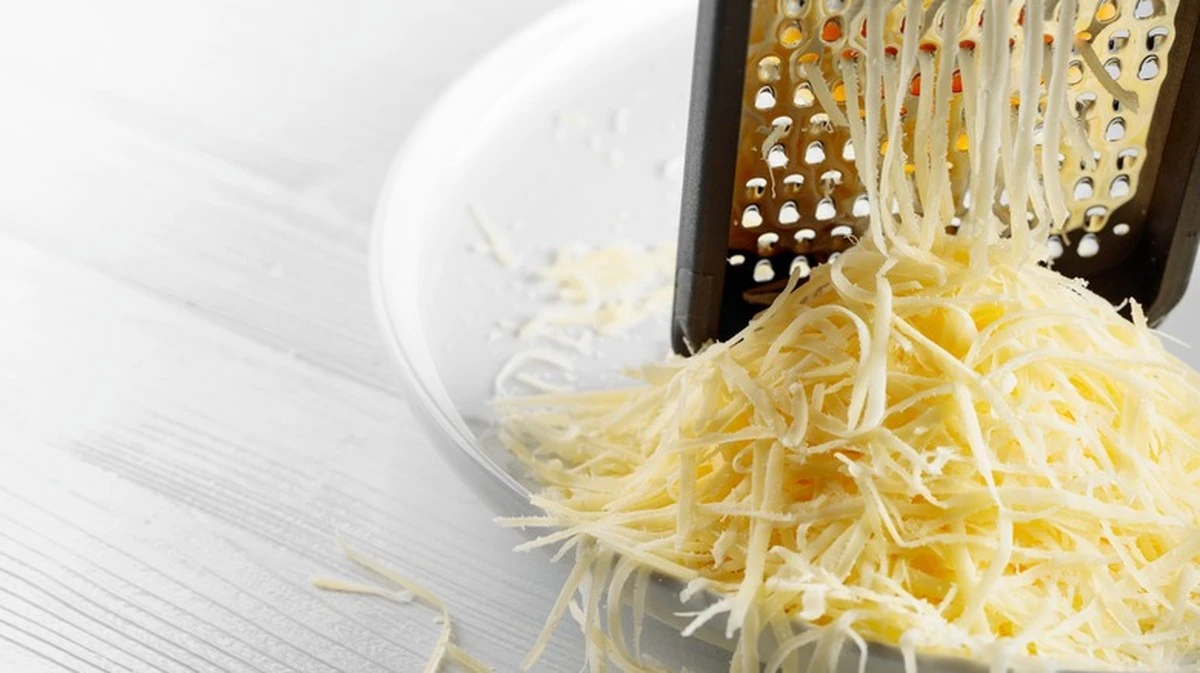 jednalzickaolej-extra-1.webp Jedna lžička oleje na struhadle: Proč to dělám a jak díky tomu myju nádobí za 5 sekund - image 1