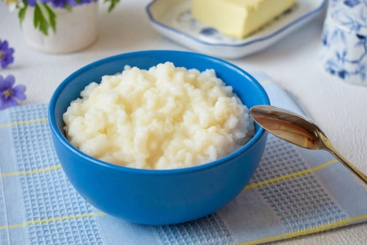 Proč asijští kuchaři vždy přidávají do rýže špetku cukru – a proč vaše maso najednou bledne závistí